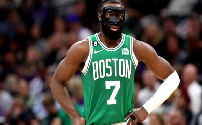 Bazı GM’ler, Brown’ın kontratına şaşkın!: “Boston bu parayı cidden ona mı verecek?”