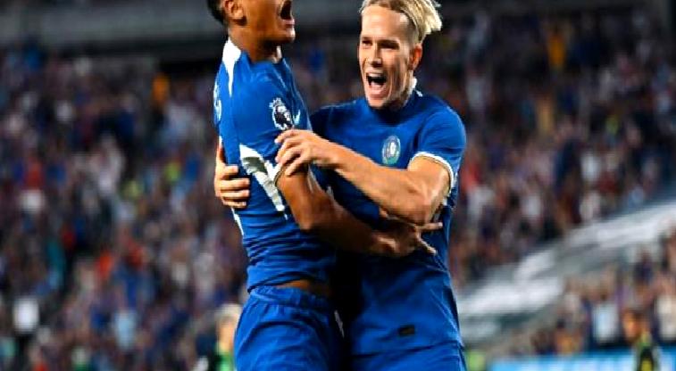 Gol düellosunda kazanan Chelsea oldu