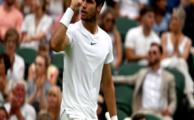 Wimbledon’da Alcaraz ve Sabalenka, 4. tura çıktı