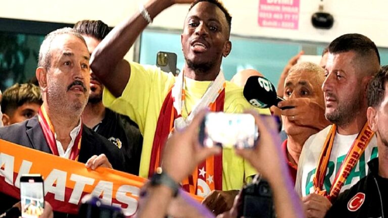 Victor Osimhen, Galatasaray tarihindeki 206. yabancı futbolcu oldu!