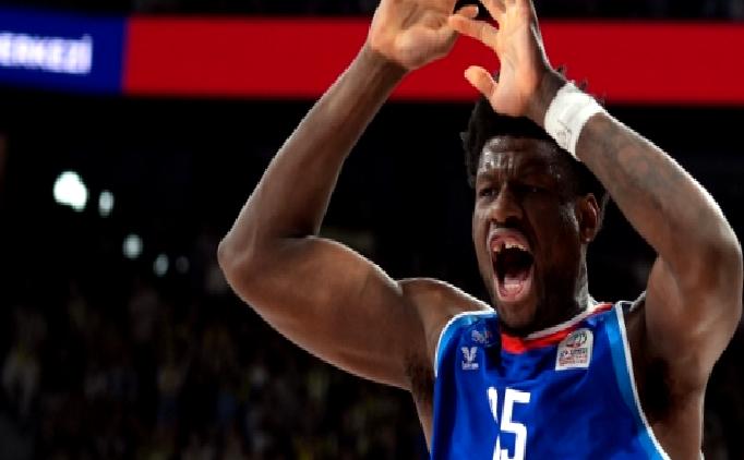 Anadolu Efes, sezonu Bologna’da açıyor