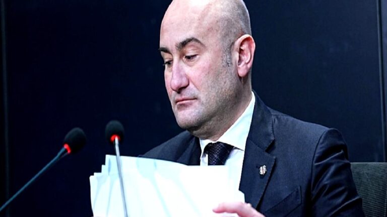 Beşiktaş’ta 3 ismin bileti kesildi!