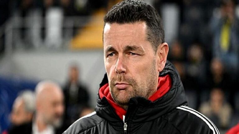 Olympique Lyon’da Pierre Sage ile yollar ayrıldı