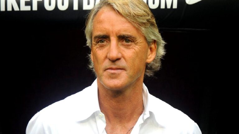 Galatasaray’ın eski teknik direktörü Roberto Mancini derbiye damga vuracak futbolcuları açıkladı!