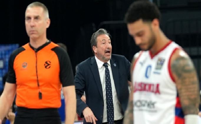 Anadolu Efes koçu Luca Banchi: “Daha iyi olabiliriz”
