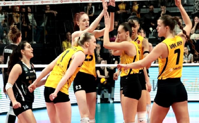 Vakıfbank, Eczacıbaşı’nı üç sette devirdi!