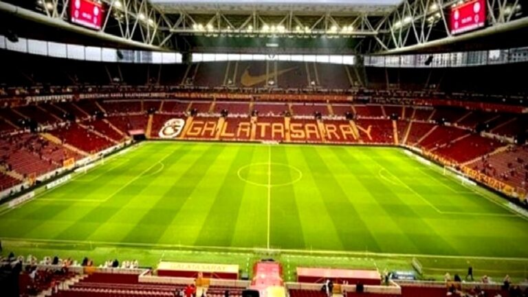 Galatasaray 2025/26 sezonu kombine yenileme fiyatlarını açıkladı