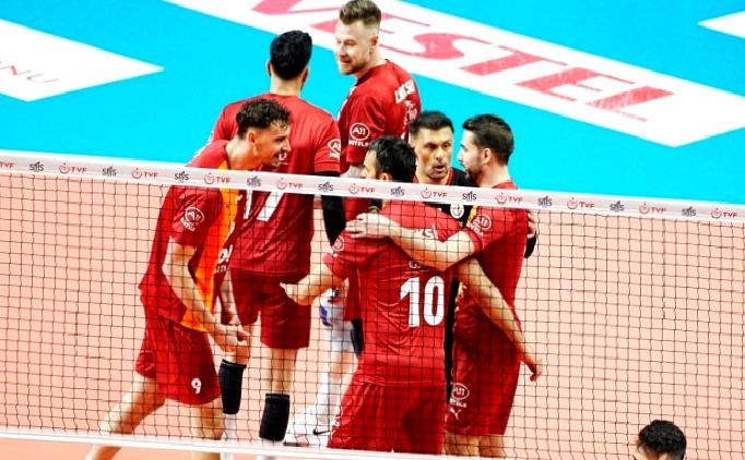Galatasaray, derbide Fenerbahçe’yi yenerek finale çıktı!