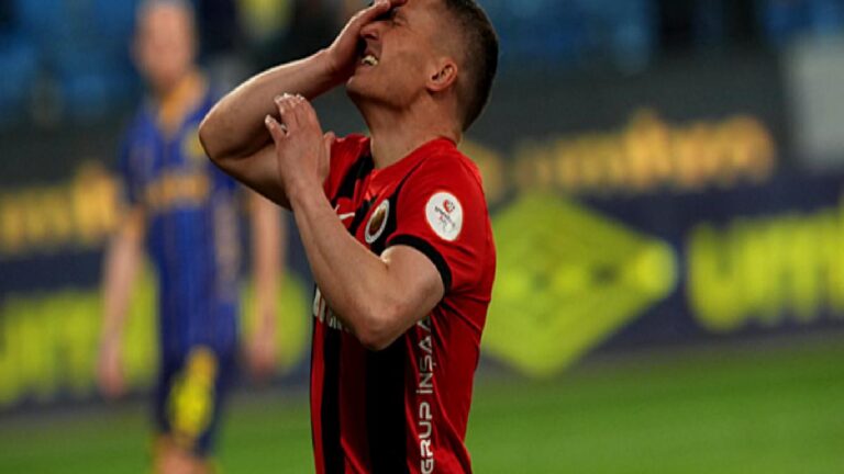 Gençlerbirliği antrenmanı ödeme krizi nedeniyle gecikmeli yapıldı