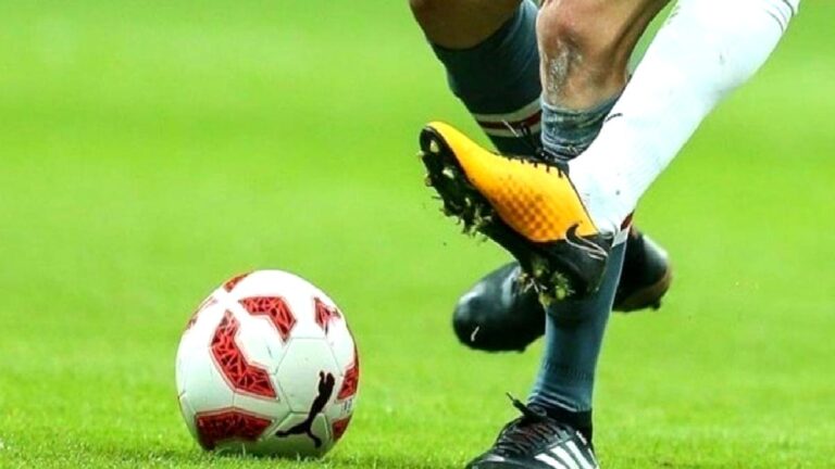 Tüm maçlar 16.00’da