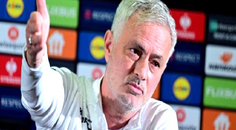 İngiltere’de günün flaş iddiası! “Jose Mourinho geri dönebilir”