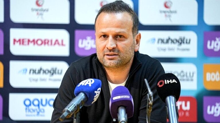 İstanbulspor Teknik Direktörü Osman Zeki Korkmaz: Oynaya oynaya elendik