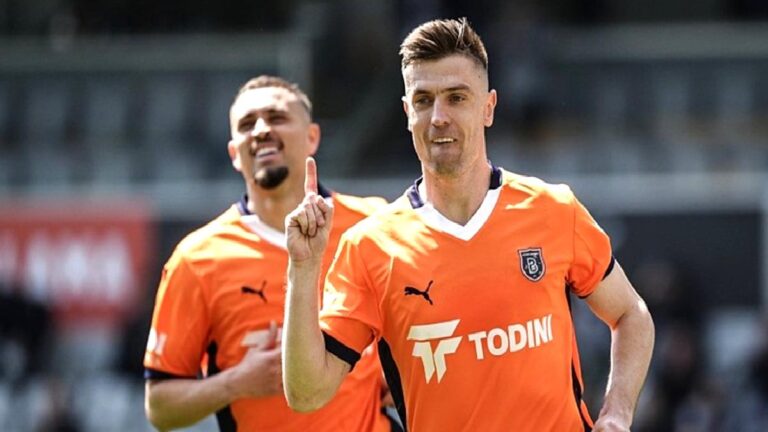 Polonya basını açıkladı! Piatek ve Beşiktaş…