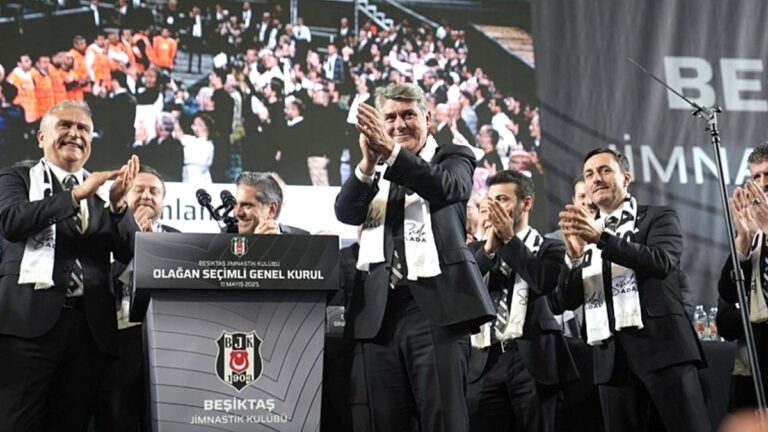 Serdal Adalı ve yönetimi, mazbatalarını aldı