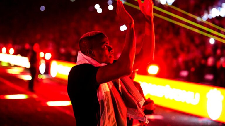 Yer sarı gök kırmızı