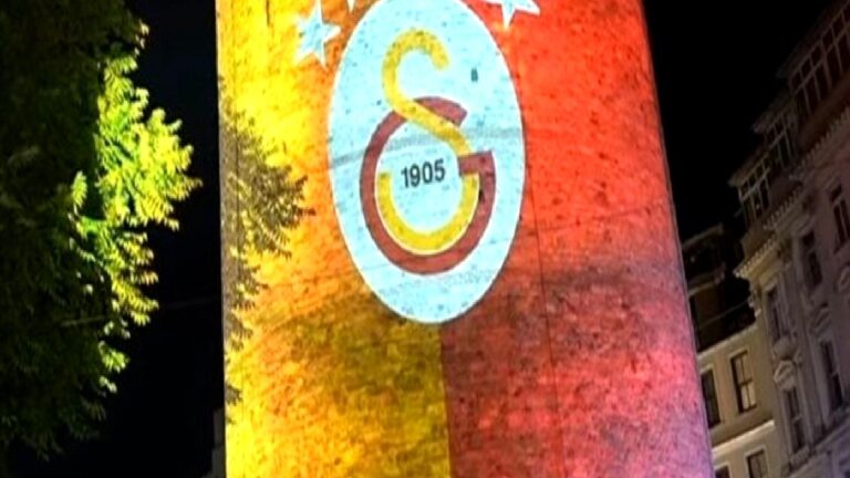 Galatasaray’dan Galata Kulesi’nde ışıklı gösteri!