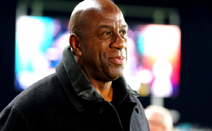 Magic Johnson: “Knicks satışa çıkarsa ilk sırada ben olurum”