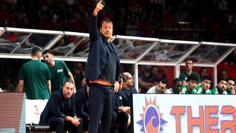 Panathinaikos Başantrenörü Ergin Ataman’dan Olympiakos taraftarına sert tepki!