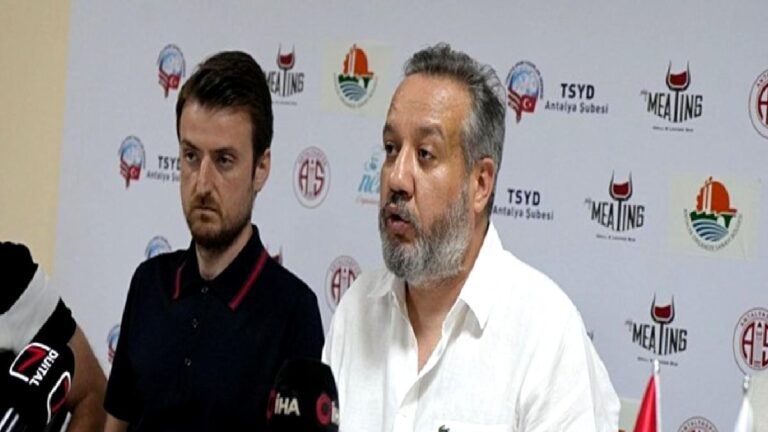Antalyaspor Başkanı Sinan Boztepe görevini bıraktığını açıkladı