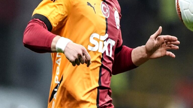 Galatasaray’da iç transfer gelişmesi! Menajeri problem çıkarmıştı