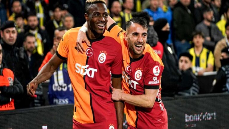 Galatasaray’dan Napoli’ye Osimhen kuşatması! Transferin önündeki tek engel…