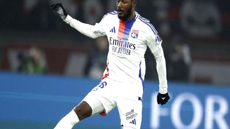 TRANSFER HABERİ | Galatasaray’ın sağ beki Fransa’dan!