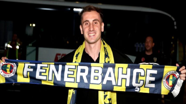 Fenerbahçe’nin yeni transferi Kerem Aktürkoğlu İstanbul’a geldi!