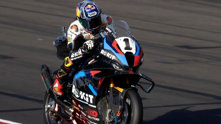 Milli motosikletçi Toprak Razgatlıoğlu Fransa’da “2’de 2” yaptı