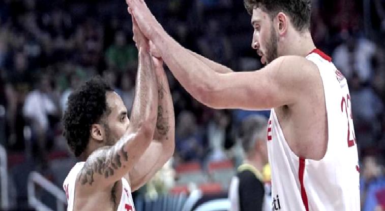 Sonu şampiyonluk olsun! 12 Dev Adam final için parkeye çıkıyor