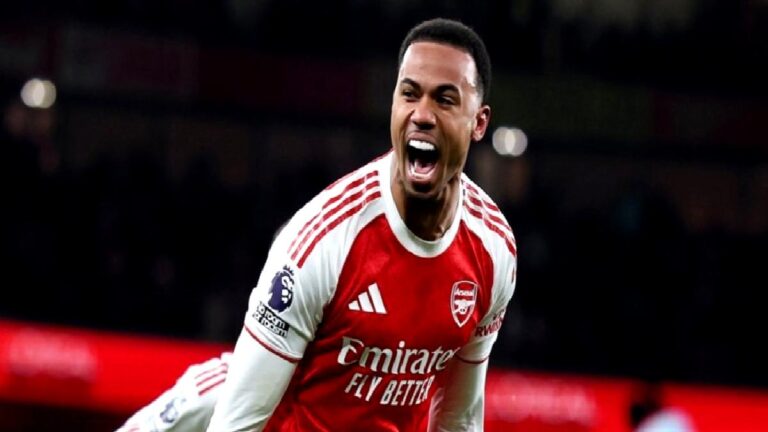 Premier Lig lideri Arsenal, 2025’i galibiyetle kapadı!