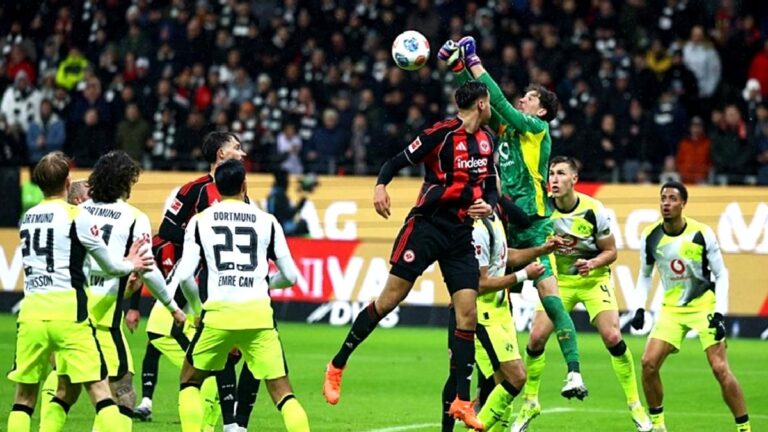 6 gollü düelloda Frankfurt ile Dortmund puanları paylaştı!