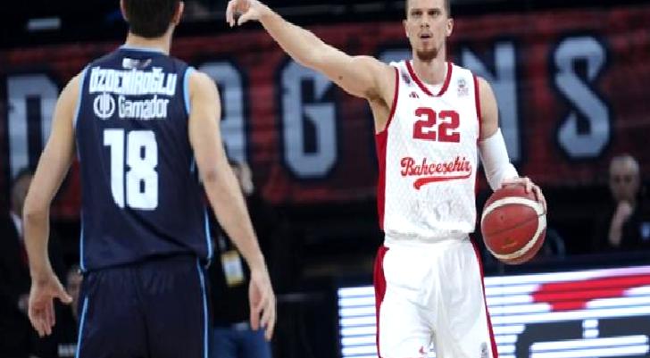 Bahçeşehir Koleji’nin yıldızı Türk vatandaşı oldu