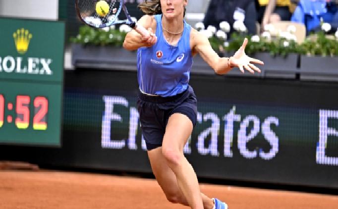 Dünya, Zeynep Sönmez’in hareketini konuşuyor!