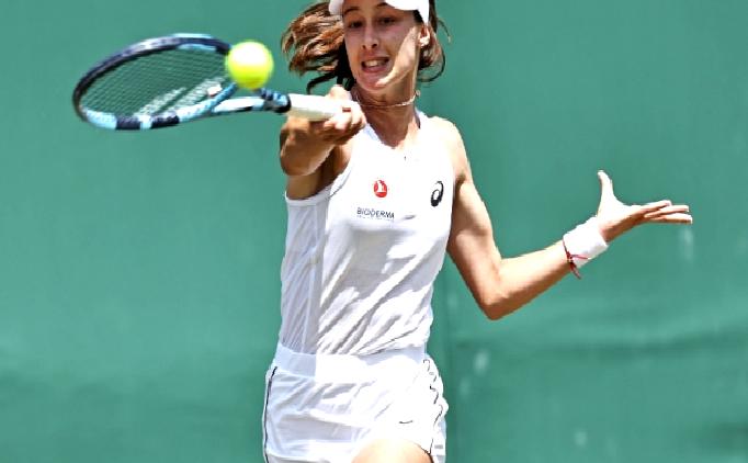 Zeynep Sönmez, set vermeden ana tabloda!