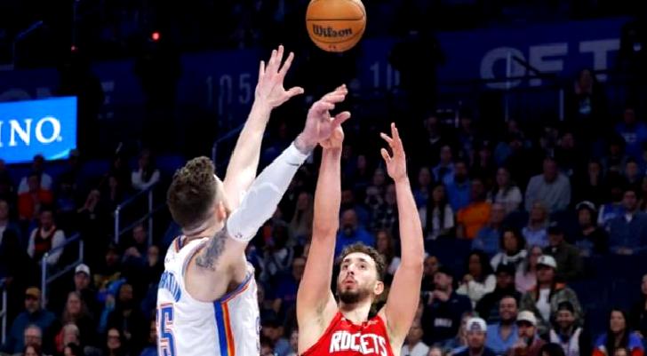 Alperen triple-double yaptı, Rockets kazandı
