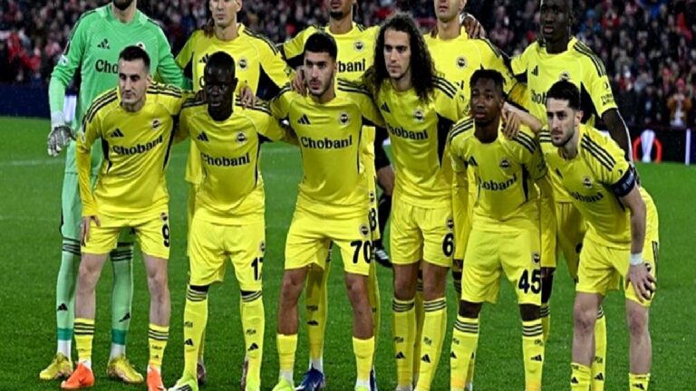 Fenerbahçe, Süper Lig’de Antalyaspor’a konuk oluyor!