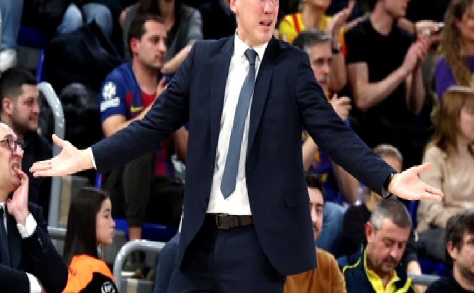 Jasikevicius: “Fenerbahçe basketbolunu sahaya yansıtmalıyız”