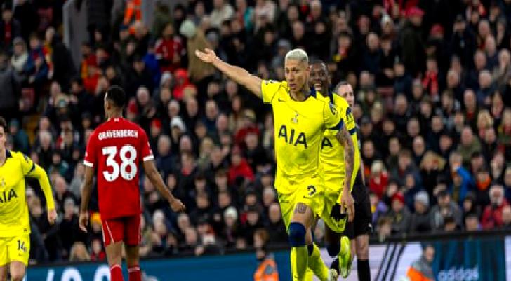 Galatasaray’ın rakibi Liverpool’a 90’da büyük şok!