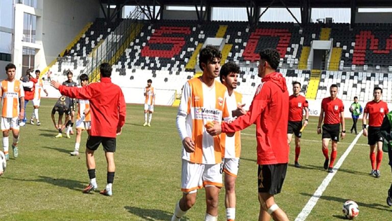 Somaspor’a 5-0 yenilen Adanaspor küme düştü
