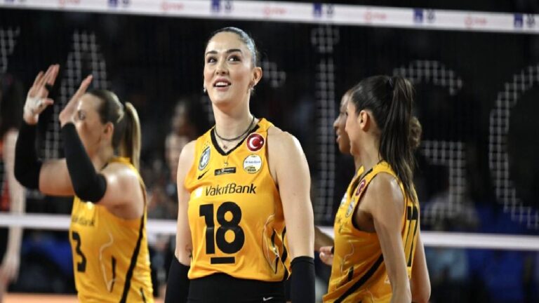 VakıfBank play-off 1-4 etabında öne geçti