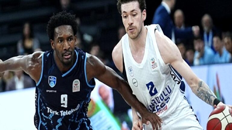 Anadolu Efes evinde Türk Telekom’a şans tanımadı!