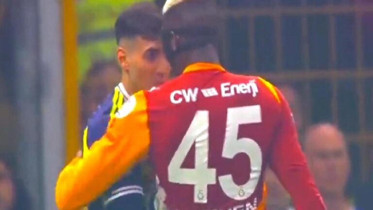 Derbinin sonunda Victor Osimhen ile Mert Müldür arasında sinirler gerildi!