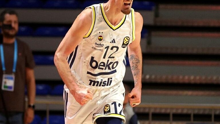Fenerbahçe Beko’da Nando De Colo emekli olacağını resmen duyurdu!