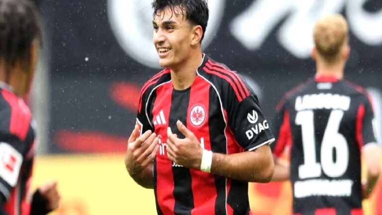 Frankfurt’ta Can Uzun krizi! Albert Riera biletini kesti