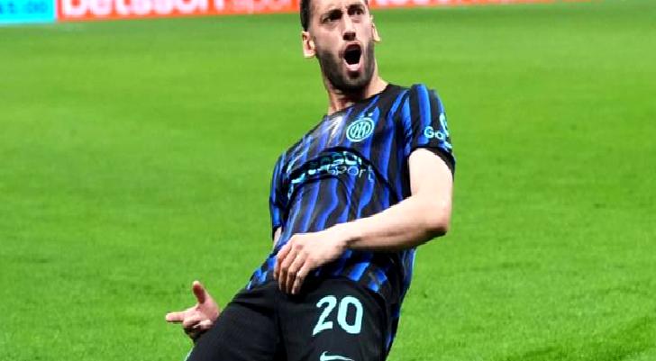 Hakan Çalhanoğlu’nun müthiş golüyle Inter, Roma’yı yıktı!