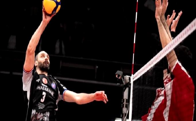 Halkbank Voleybol, altın set sonunda sıralamasını belirledi