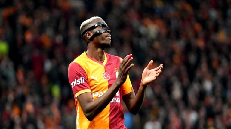 İtalyan devinin hocası Osimhen’i istedi! Çizme basınından flaş transfer iddiası