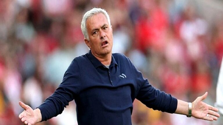 Jose Mourinho için flaş iddia! Geri mi dönüyor?