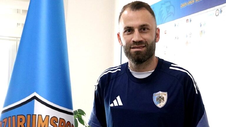 Mustafa Yumlu: Çok büyük bir aile olduk