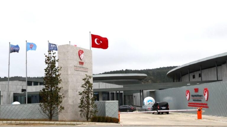 PFDK’dan 11 Süper Lig ekibine ceza